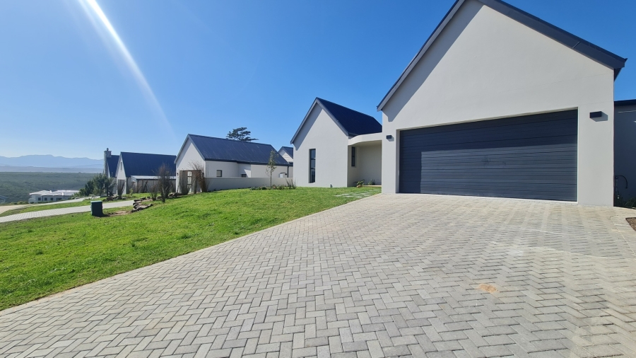 4 Bedroom Property for Sale in Baron View Western Cape